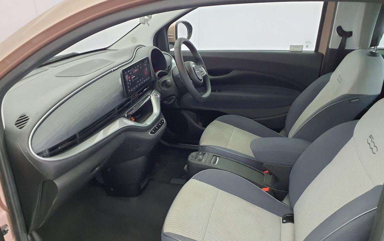 Fiat 500E Horsham