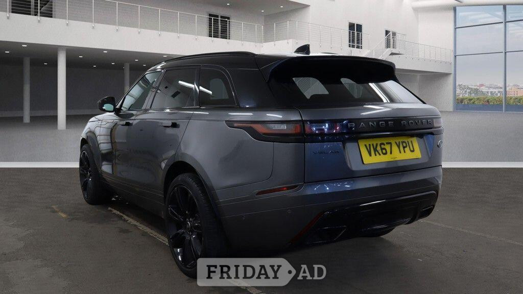 [ berth ]Land Rover Range Rover Velar