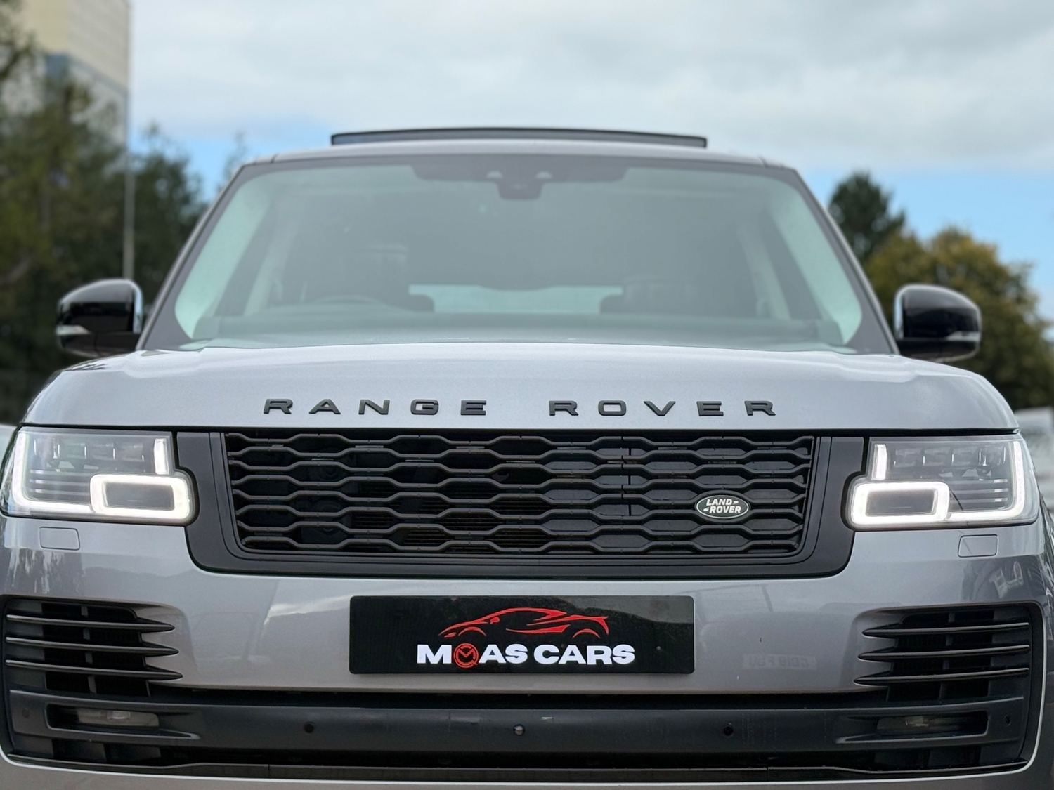 [ berth ]Land Rover Range Rover