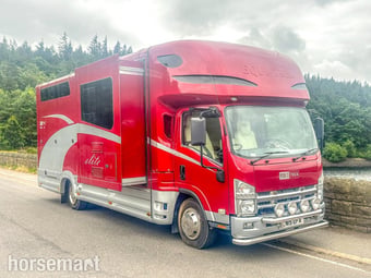 Equi-Trek Endeavour Elite  Isuzu Trucks Horsebox