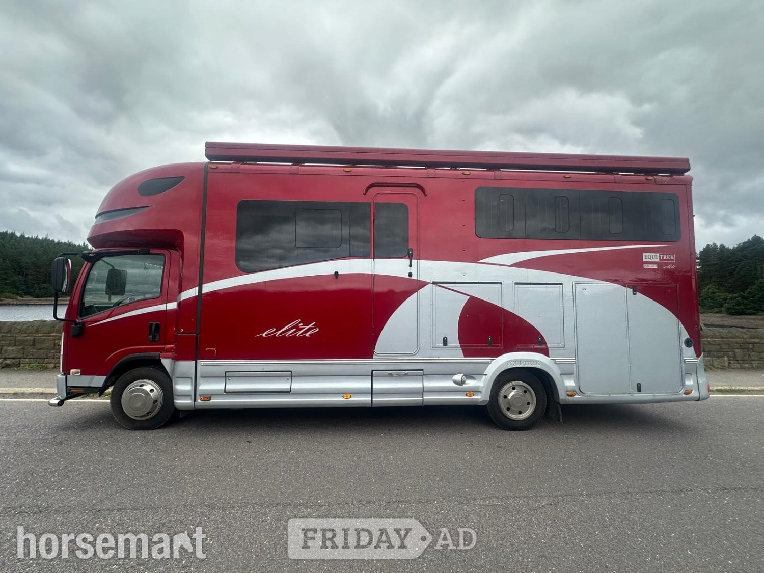 Equi-Trek Endeavour Elite  Isuzu Trucks Horsebox - Trailers & Horseboxes