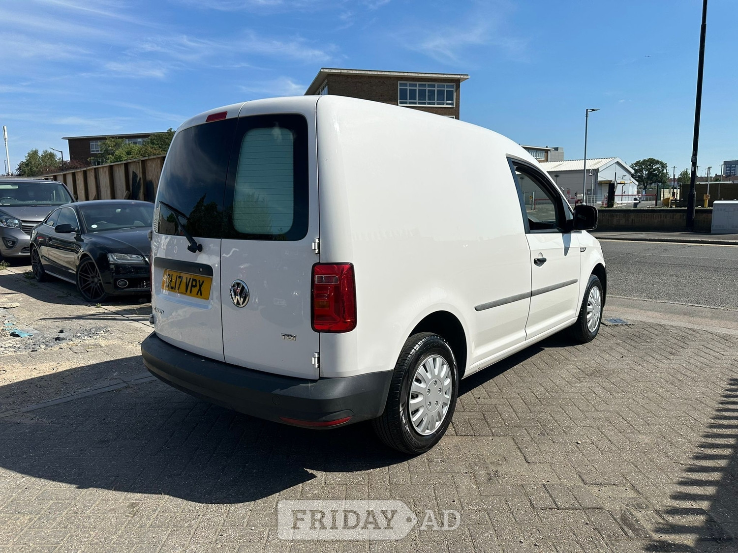 Volkswagen Caddy 2017 - Vans & Commercial Vehicles in Slough