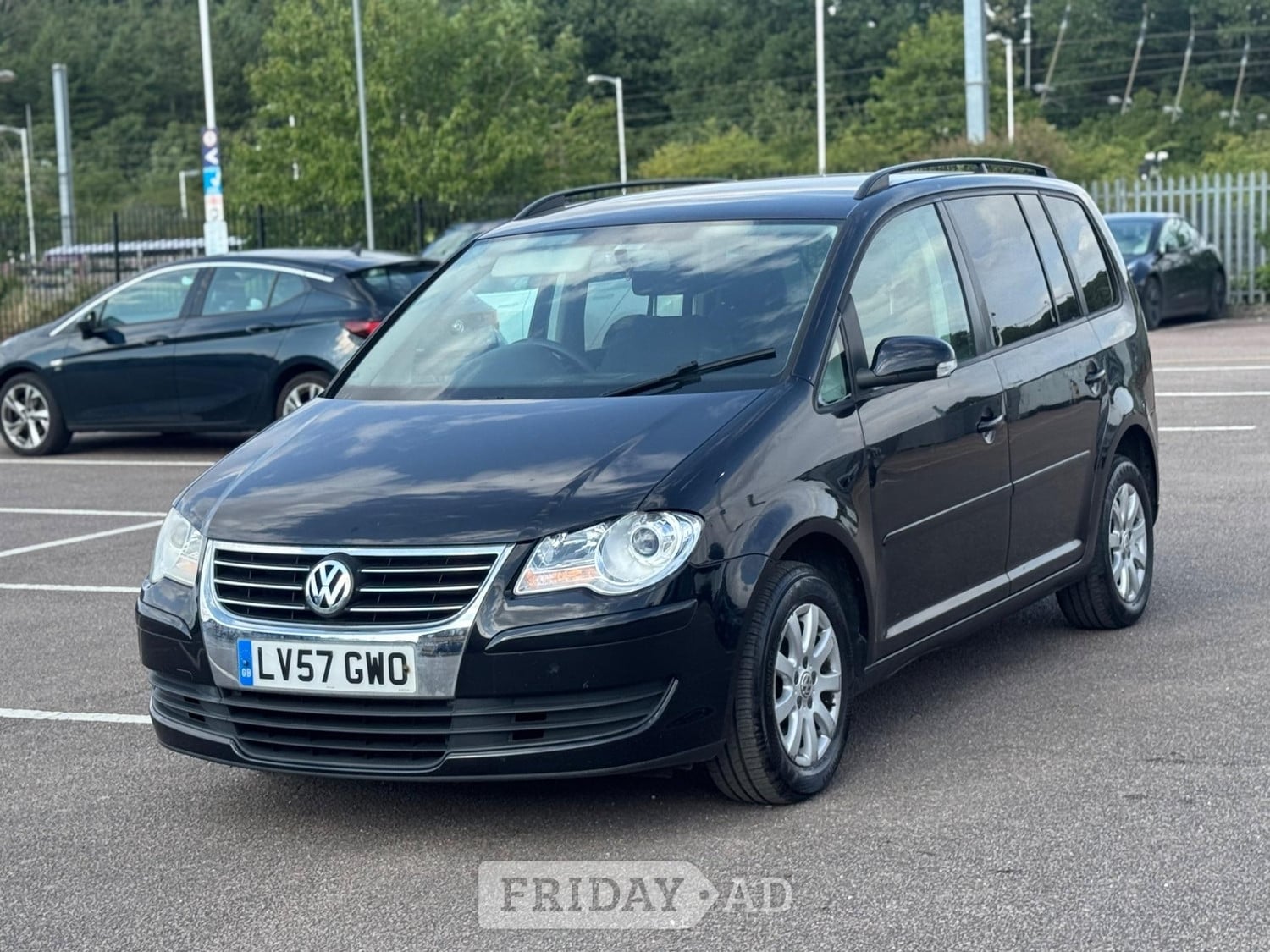 [ berth ]Volkswagen Touran