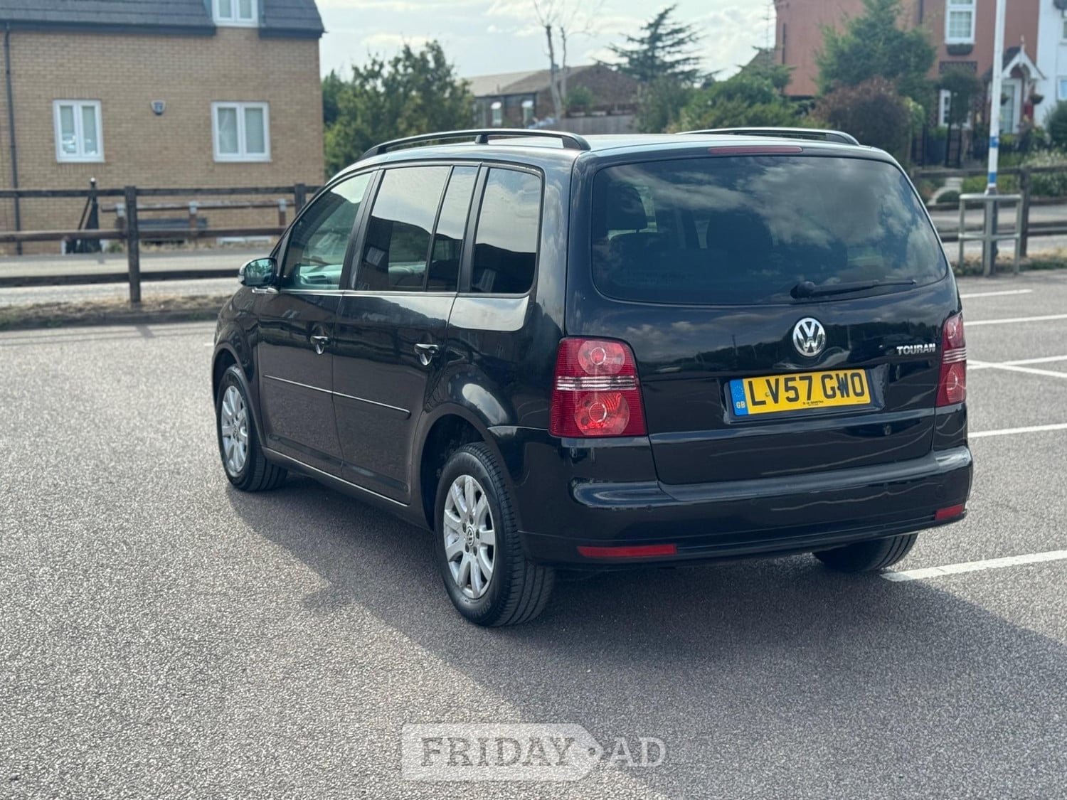 Volkswagen Touran 2007 - Cars in Windsor