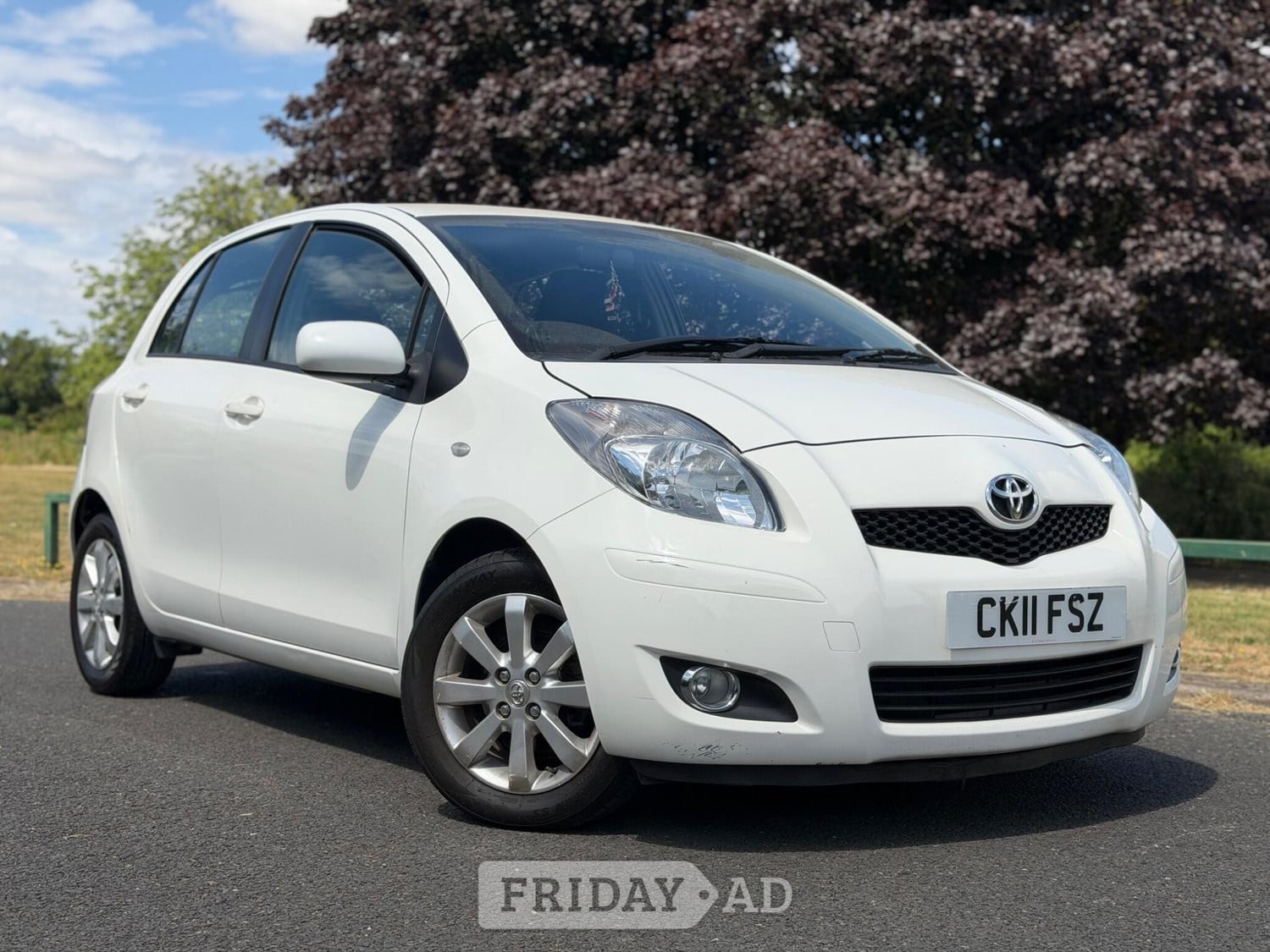 Toyota Yaris 2011 in Luton
