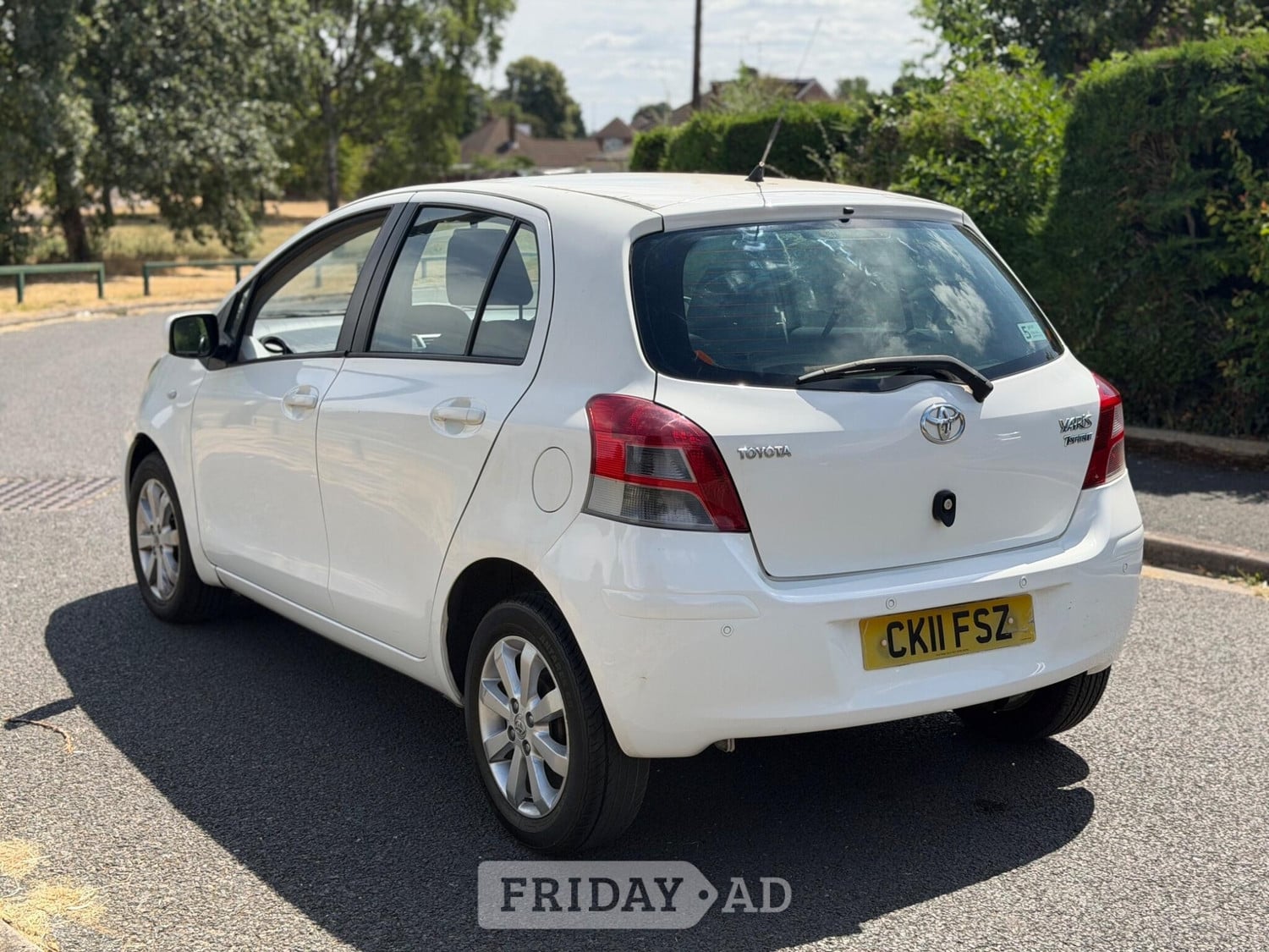 Toyota Yaris 2011 - Cars in Luton