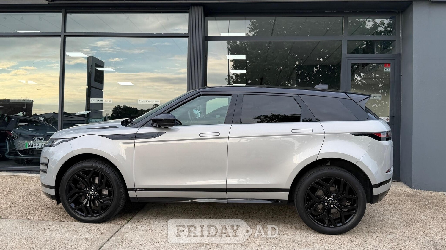 Land Rover Range Rover Evoque 2019 - Cars in Ipswich