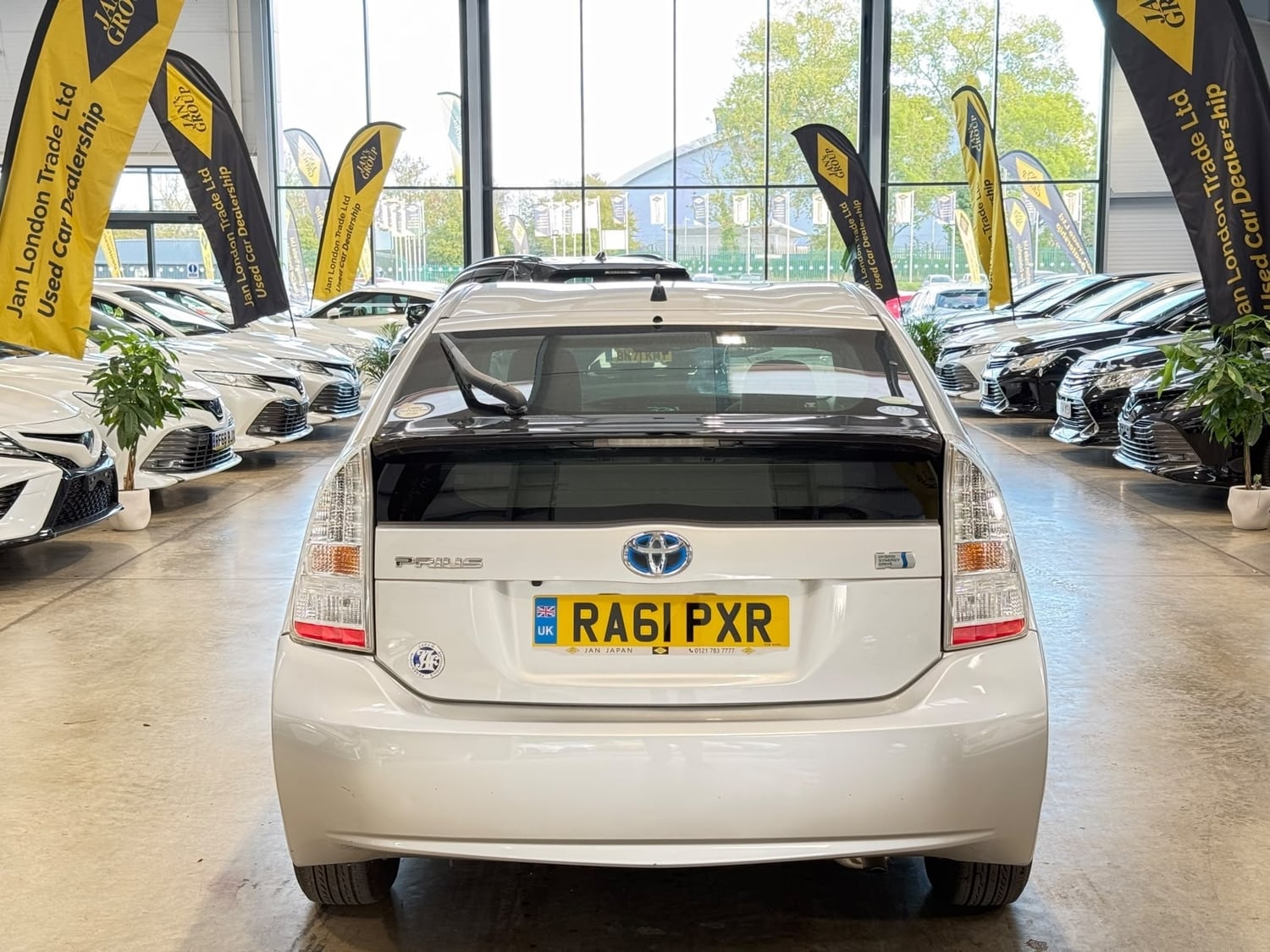 Toyota Prius 2011 - Cars in Reading