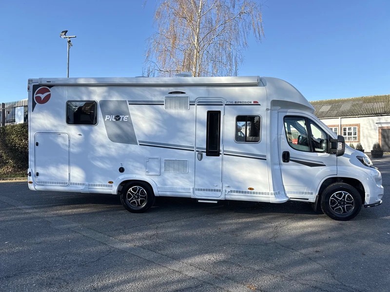 Pilote Pacific P746FC Expression Halstead