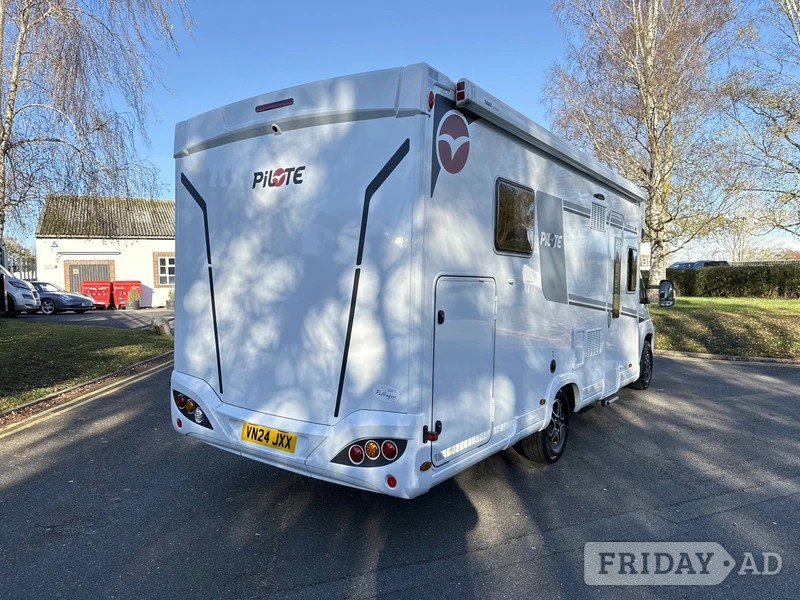 [4 berth ]Pilote Pacific P746FC Expression