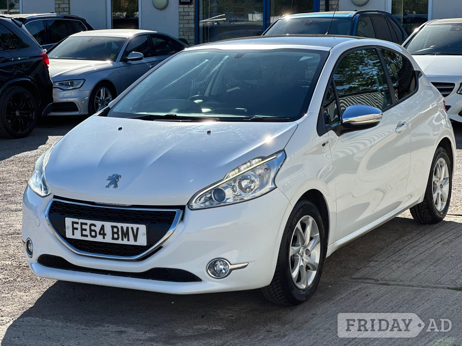 [ berth ]Peugeot 208