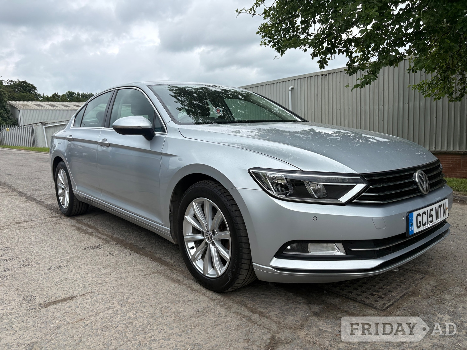 Volkswagen Passat 2015 in Airdrie