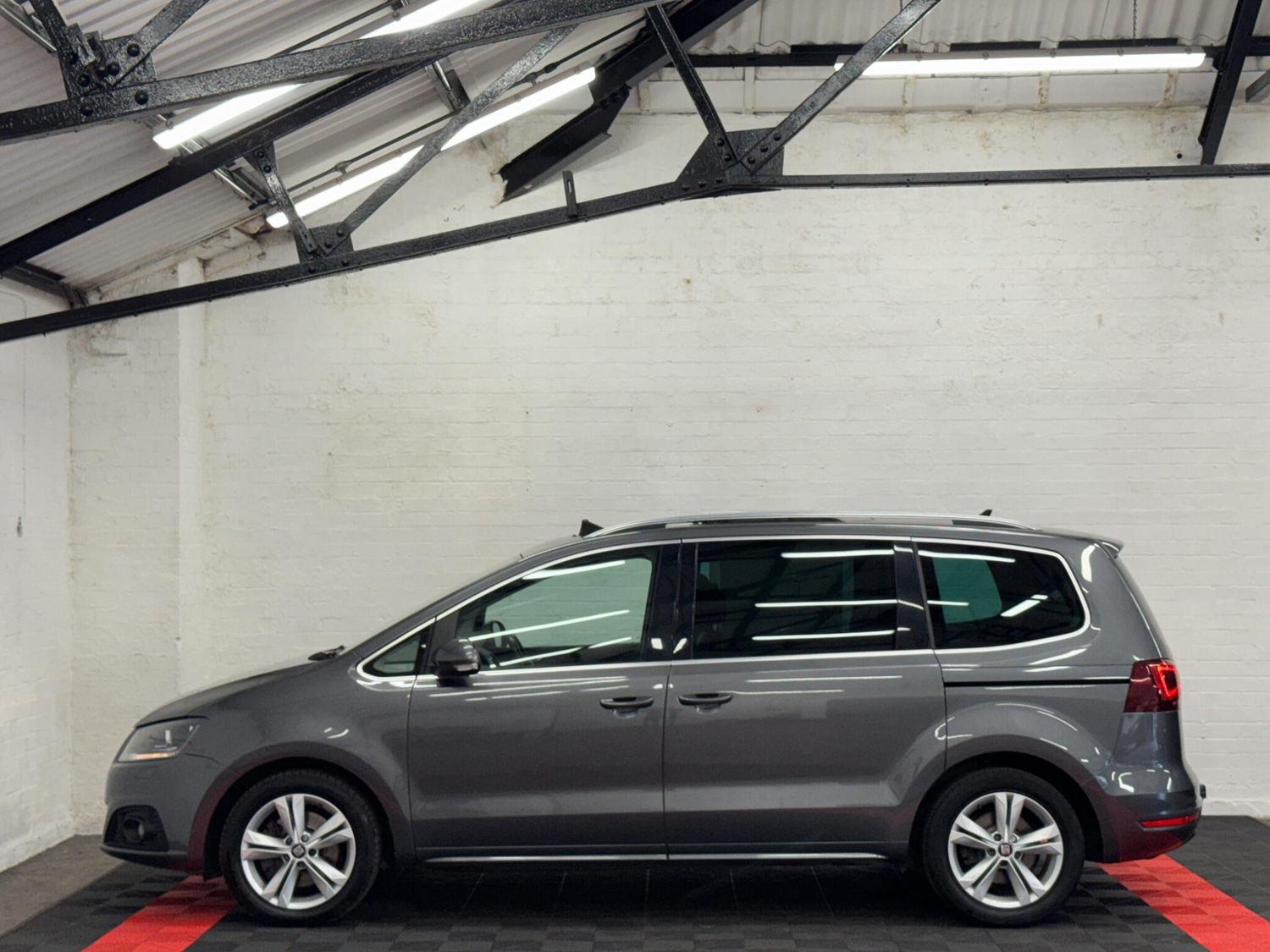 [ berth ]SEAT Alhambra