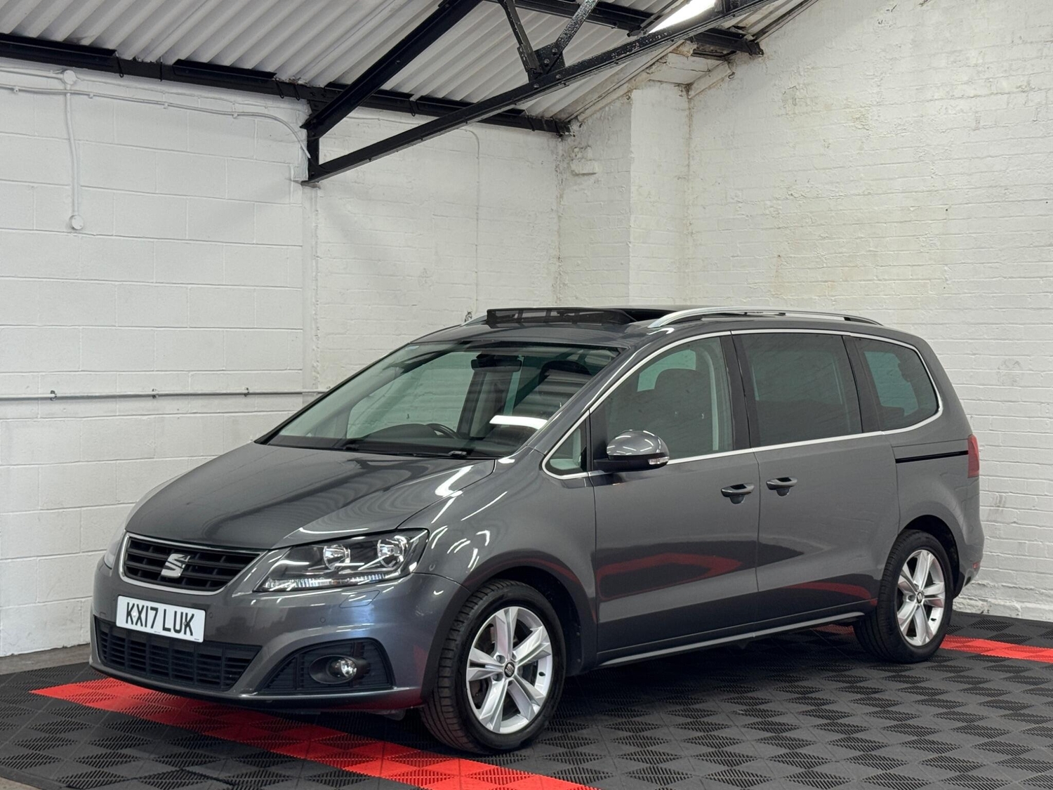 SEAT Alhambra 2017 - Cars