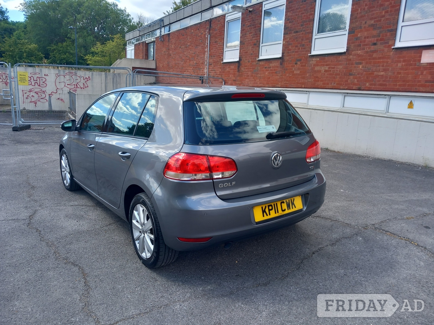 Volkswagen Golf 2011 - Cars