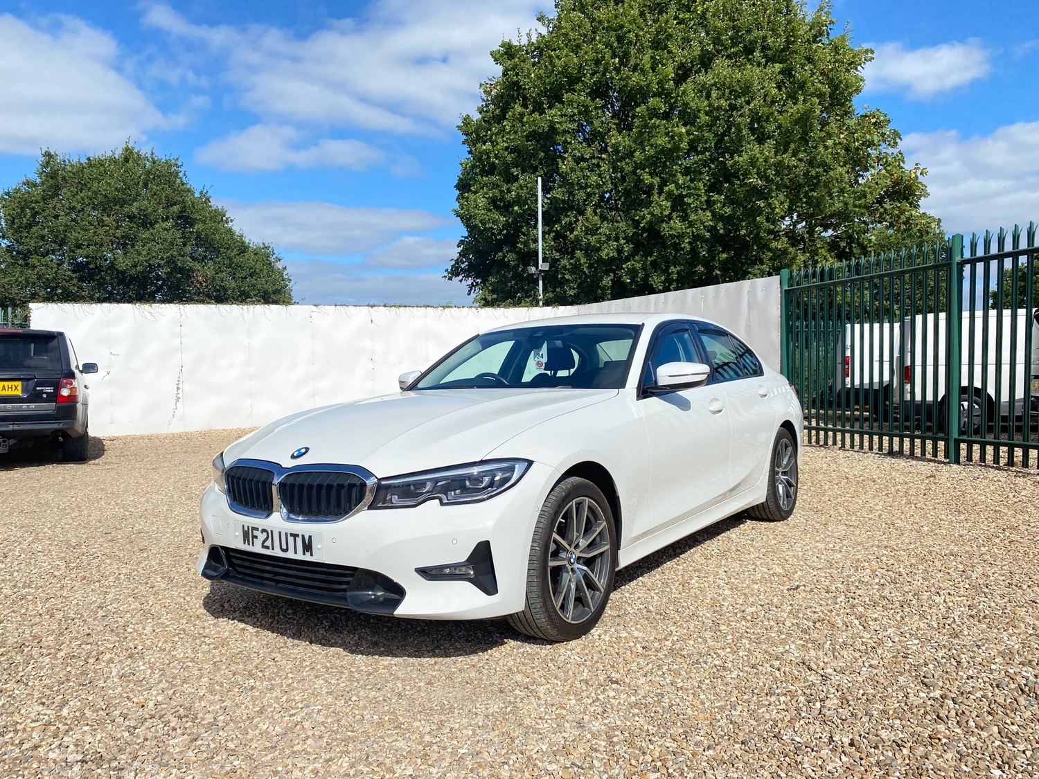 [ berth ]BMW 3 Series