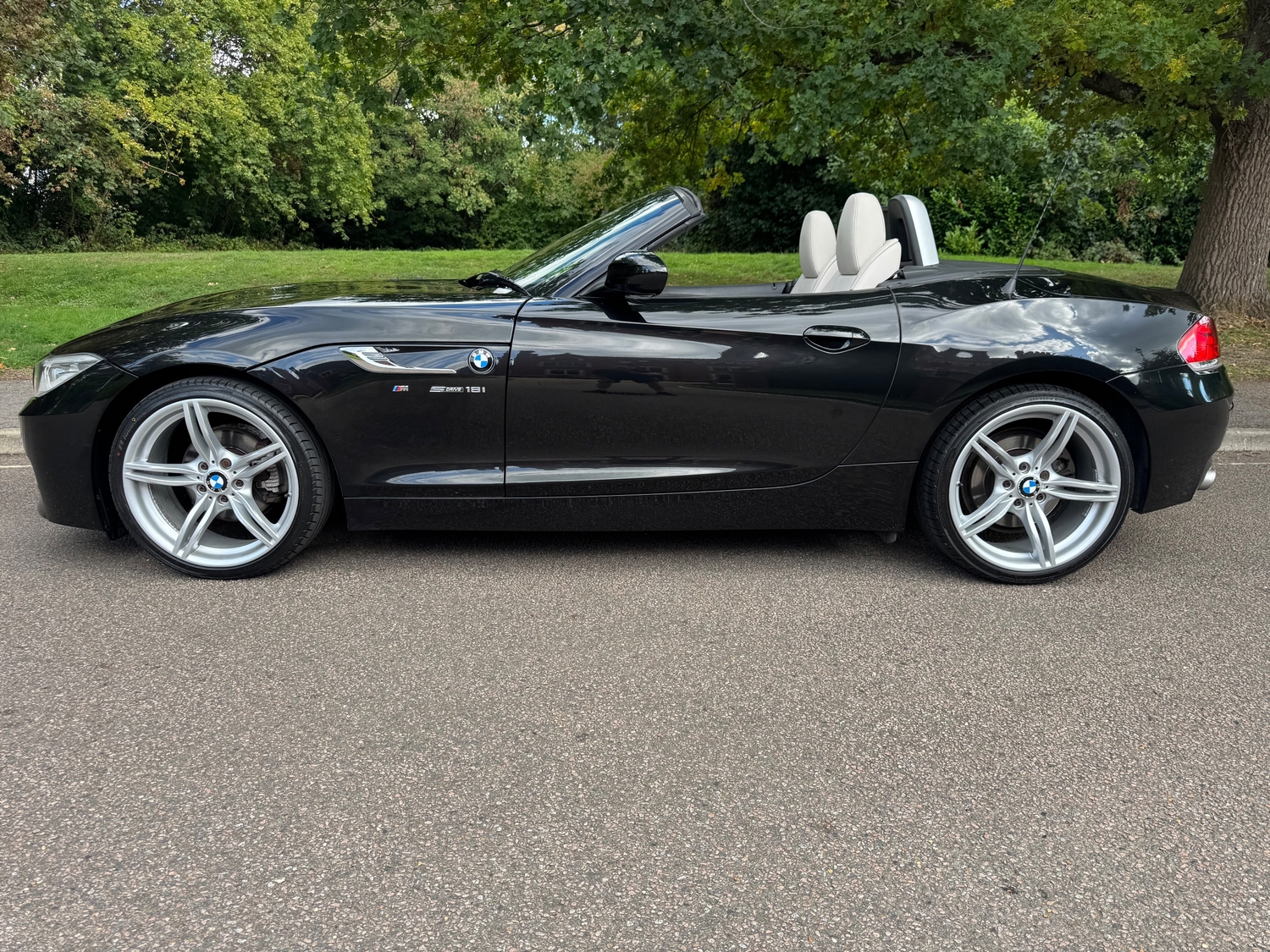 BMW Z4 2014 - Cars in Horsham