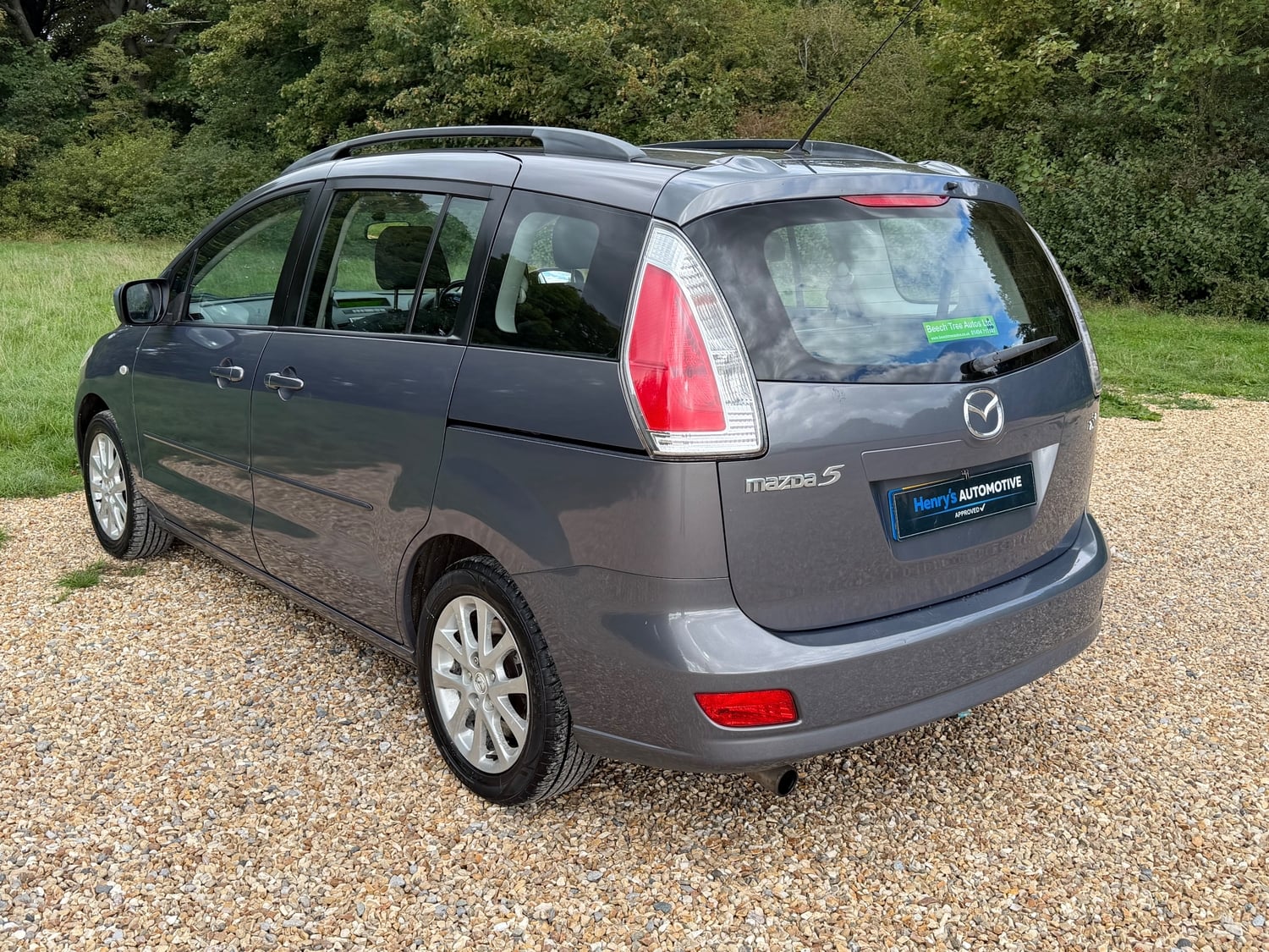 [ berth ]Mazda 5