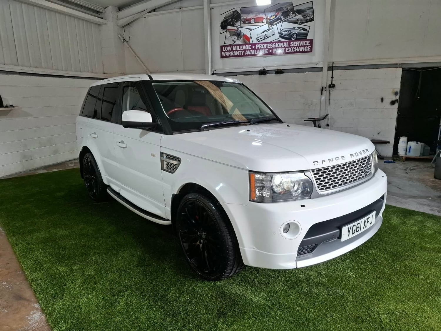 [ berth ]Land Rover Range Rover Sport