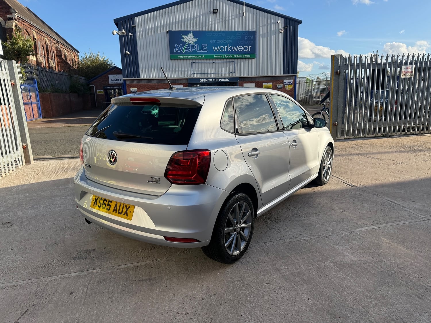 [ berth ]Volkswagen Polo
