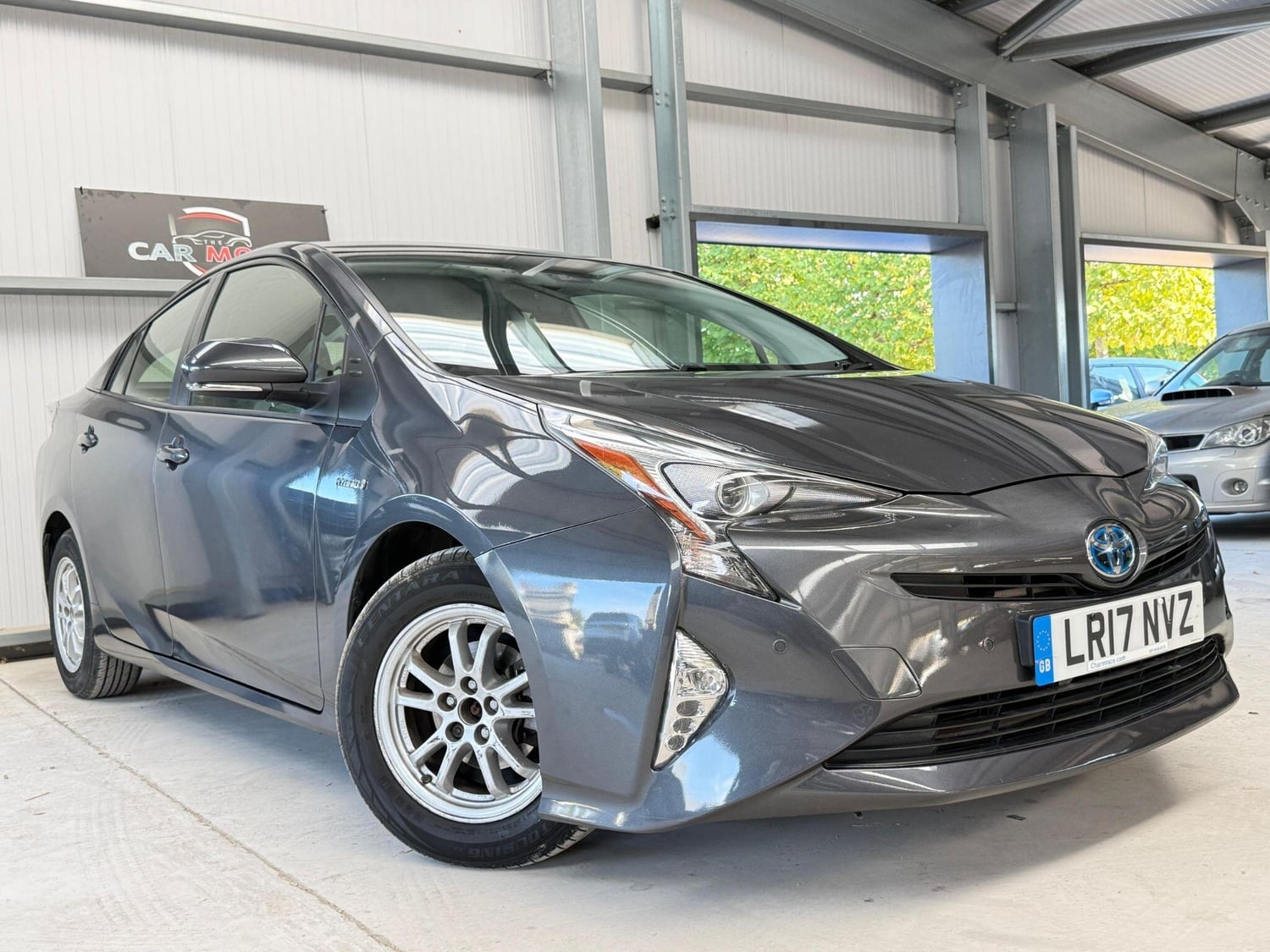 Toyota Prius 2017 - Cars in Hillingdon