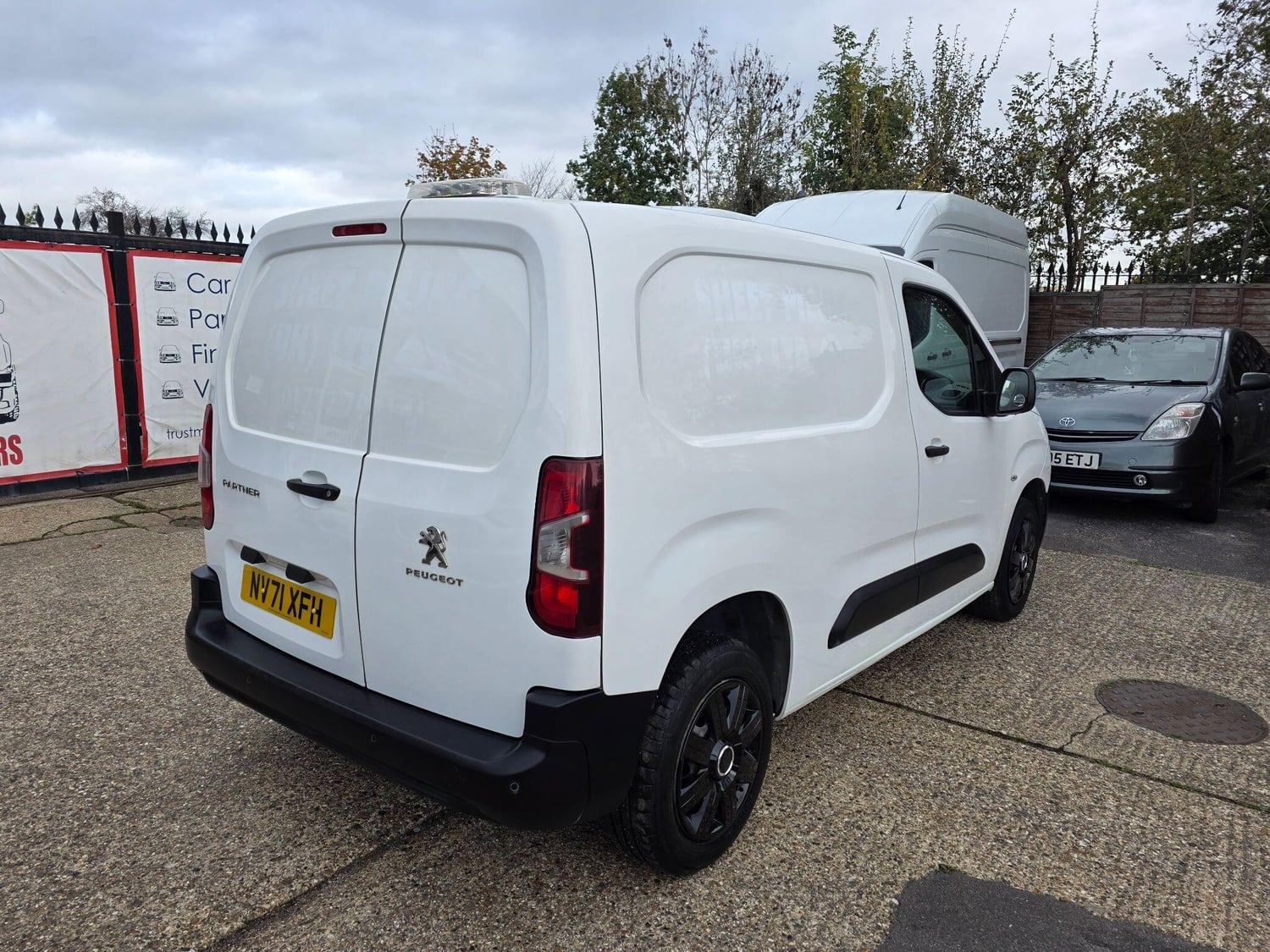 [ berth ]Peugeot Partner