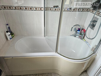 Bath and shower cubical 