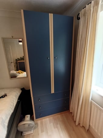 Wardrobe and 5-drawer chest