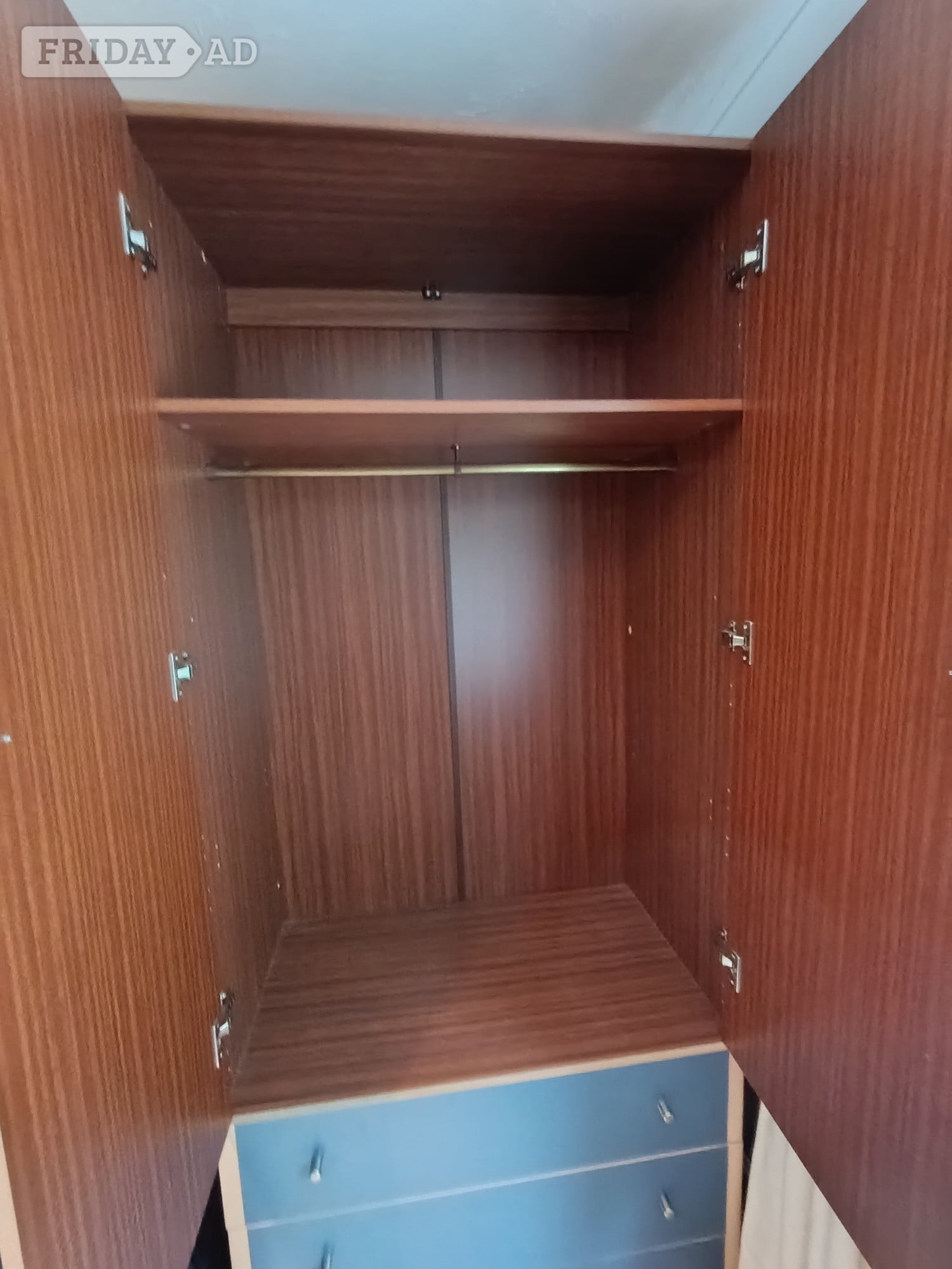Wardrobe and 5-drawer chest