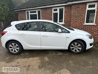 Vauxhall Astra 1.6 Petrol 2014 – 79k – MOT – Clean