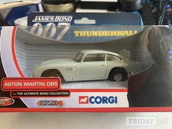 Corgi James Bond Aston Martin DBS