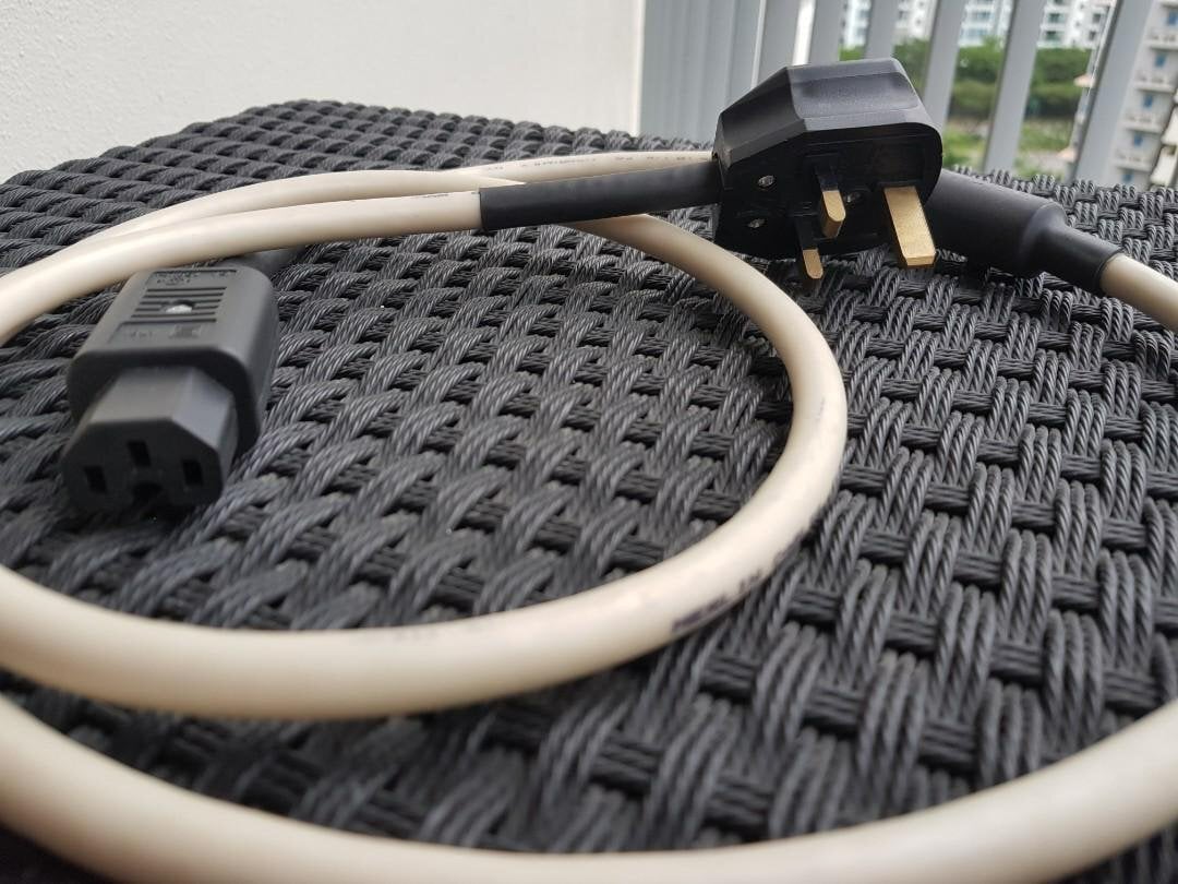 Merlin Tarantula 1m performance hi-fi mains cable. - Tv, Audio & Cameras in Worthing