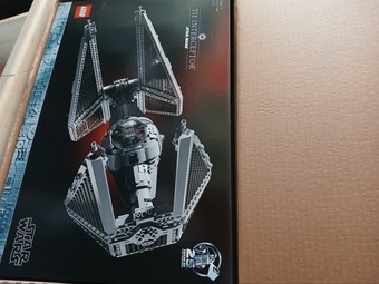 LEGO STAR WARS TIE INTERCEPTOR #75382 BNIB