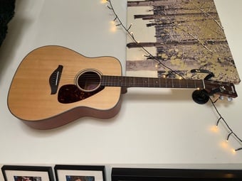 YAMAHA FG 700MS