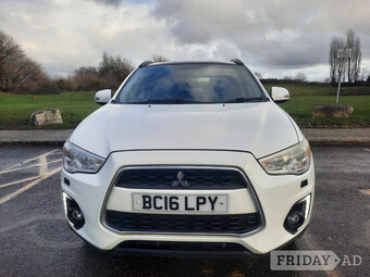 White Mitsubishi ASX 2016