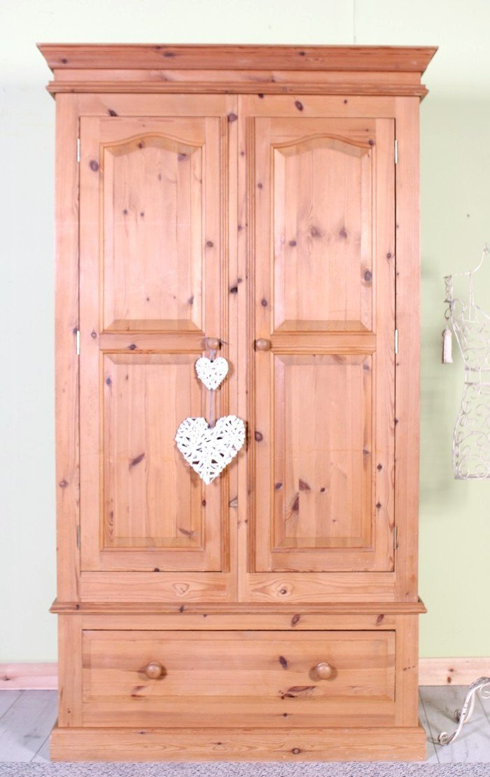 UK Delivery - Quality Made Pine Farmhouse Pine Wardrobe  - Furniture
