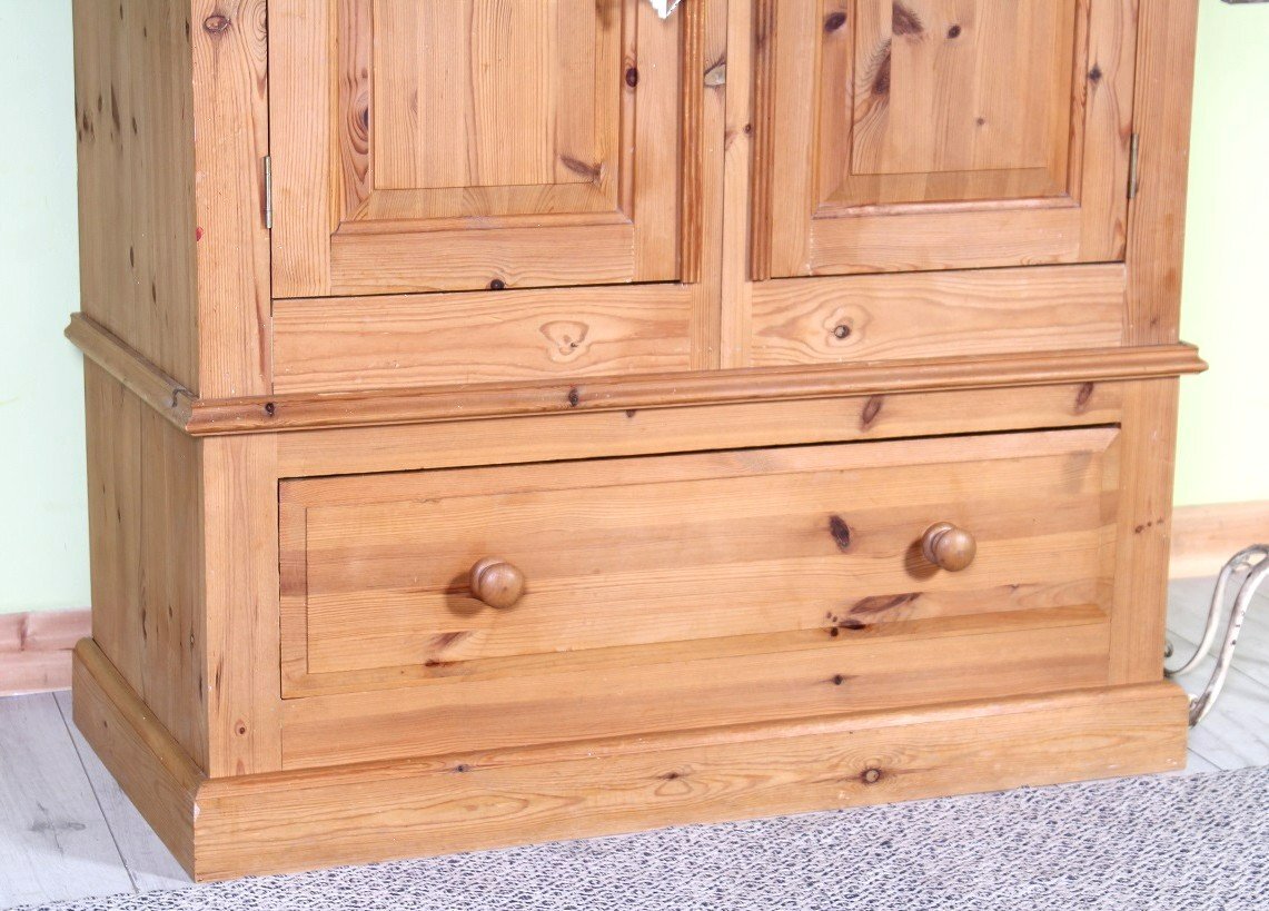 UK Delivery - Quality Made Pine Farmhouse Pine Wardrobe  - Furniture in Hailsham