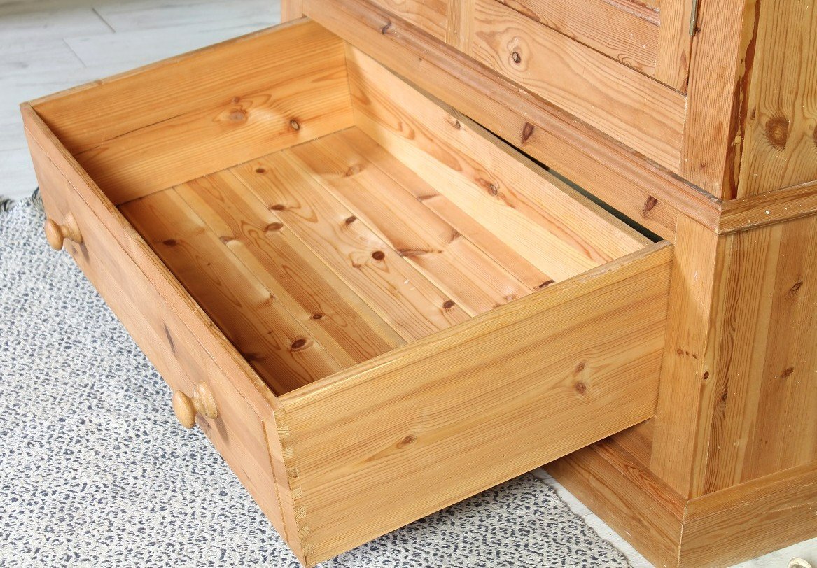 Hailsham UK Delivery - Quality Made Pine Farmhouse Pine Wardrobe 