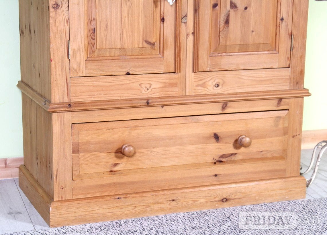 UK Delivery - Quality Made Pine Farmhouse Pine Wardrobe  - Furniture in Hailsham
