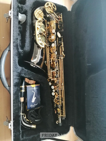 Alto saxophone by gear4music