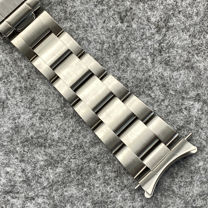 Worthing Rolex 'oysterlock' oystersteel bracelet only.