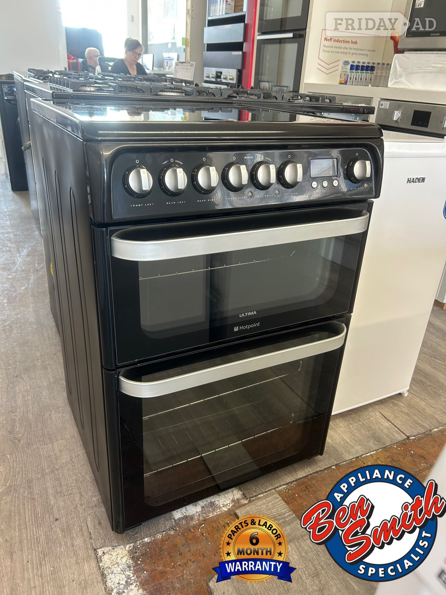 HOTPOINT ELECTRIC OVEN in St. Leonards-On-Sea