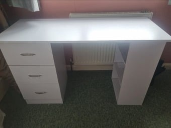 Child's bedroom desk and drawers