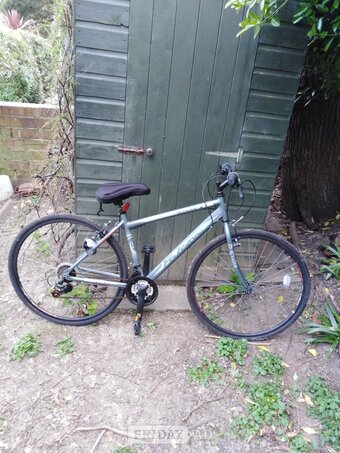 Gents hybrid bicycle 