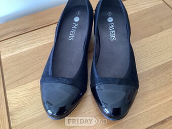Ladies Smart Court Shoes. Pavers. Black Suede and Patent