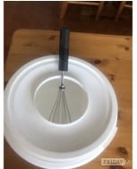Non-splatter mixing bowl.- 10.5” X 5” high    Calls only