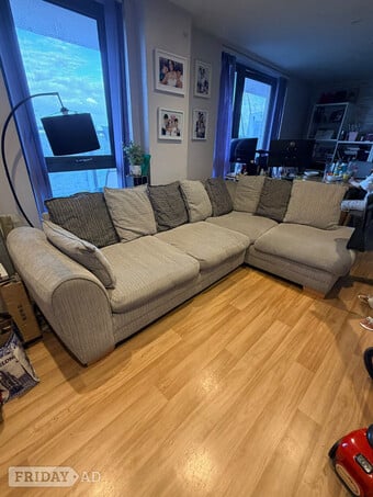 Corner sofa for £175
