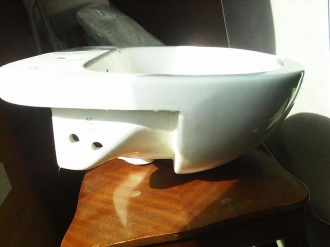 Bathroom/cloakroom Wash Basin