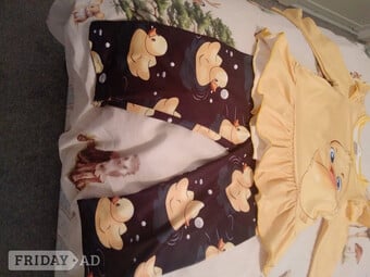 Duck leggings navy blue with yellow ducks  on  9 to 12 months new