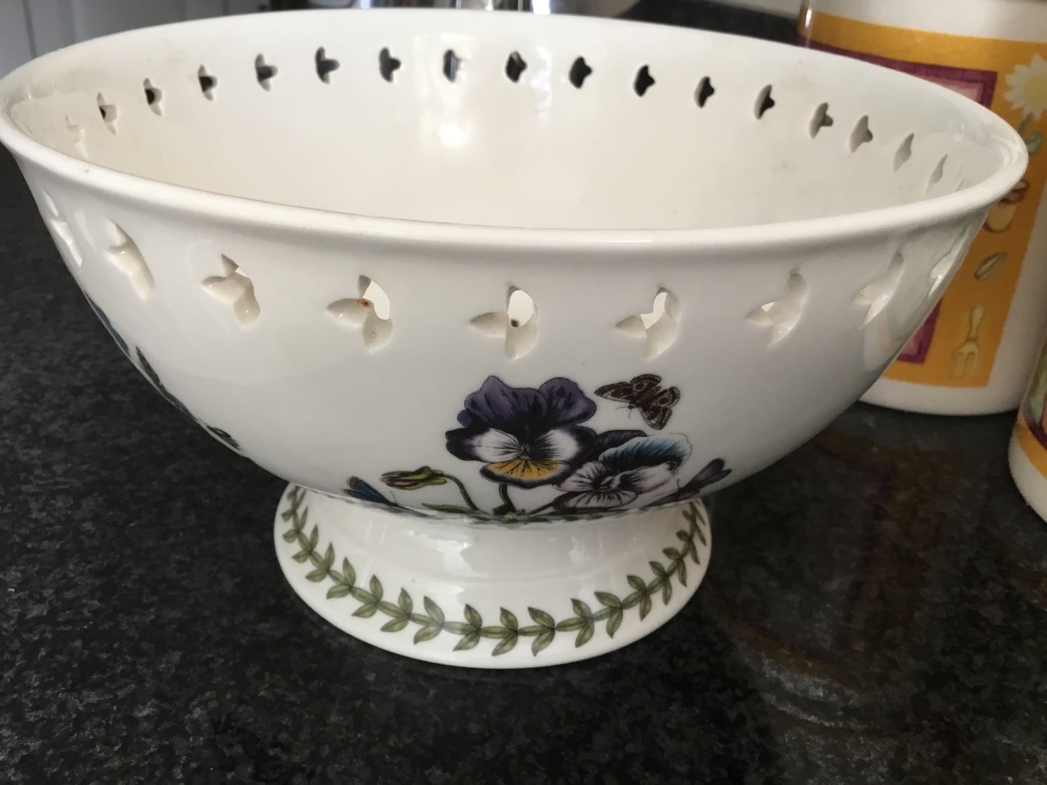 Portmeirion Botanic Garden footed comport - Antiques & Collectables in Llantwit Major